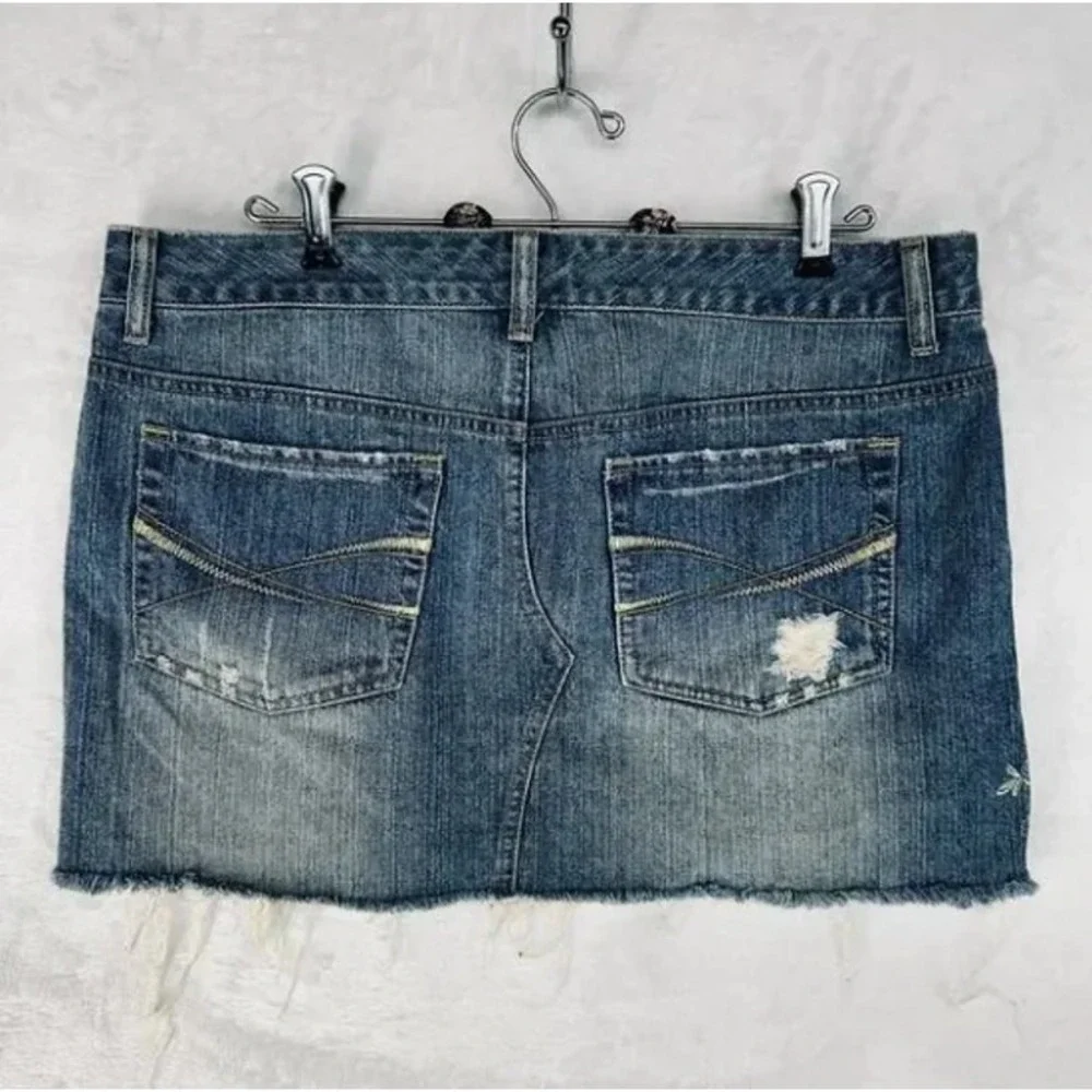 Aeropostale Distressed Cut-Off‎ Denim Mini Skirt Size 11/12 Y2K Blue Jean Flair